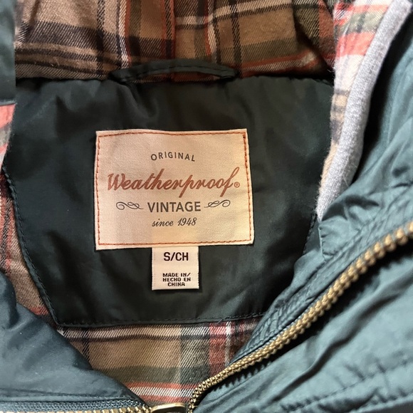 WEATHERPROOF HOODED VEST - Picture 12 of 12